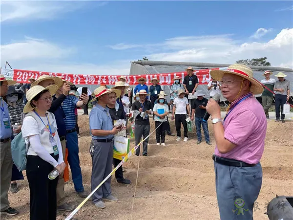 2021年特色作物農(nóng)機(jī)推廣田間日活動(dòng)在寧夏賀蘭成功舉辦